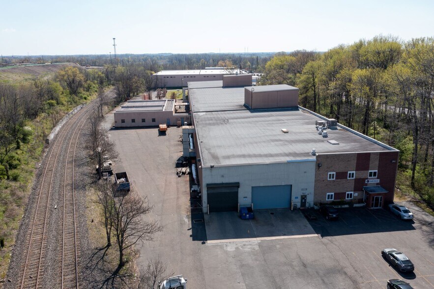 Primary Photo Of 299 Canal Rd, Fairless Hills Warehouse For Lease