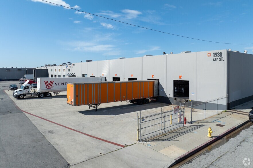 More Photos Of 1938-1946 E 46th St, Los Angeles Warehouse For Lease