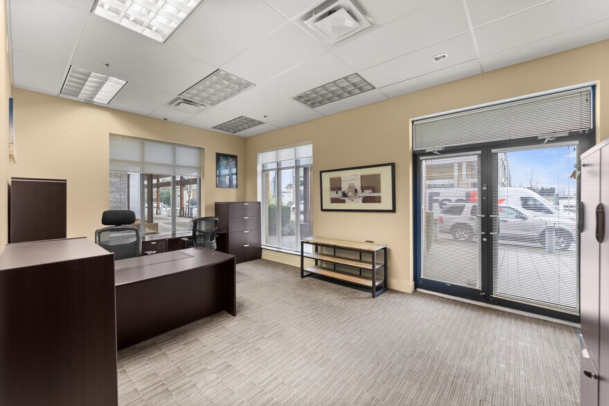 More Photos Of 6033 London Rd, Richmond Apartments For Sale