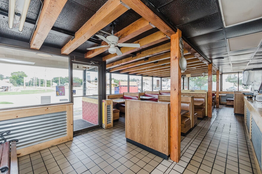 More Photos Of 503 N West St, Wichita Fast Food For Sale