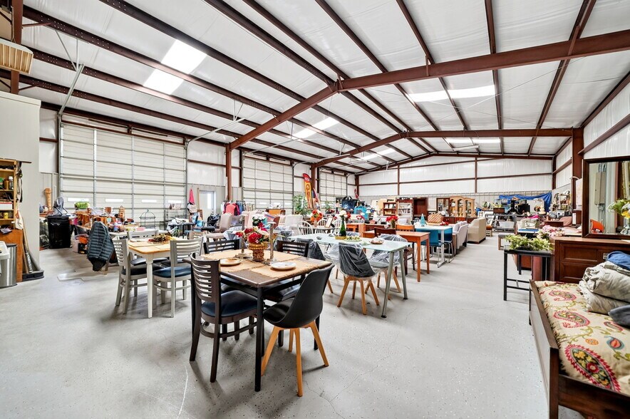 More Photos Of 4612 County Road 2200, Greenville Showroom For Sale