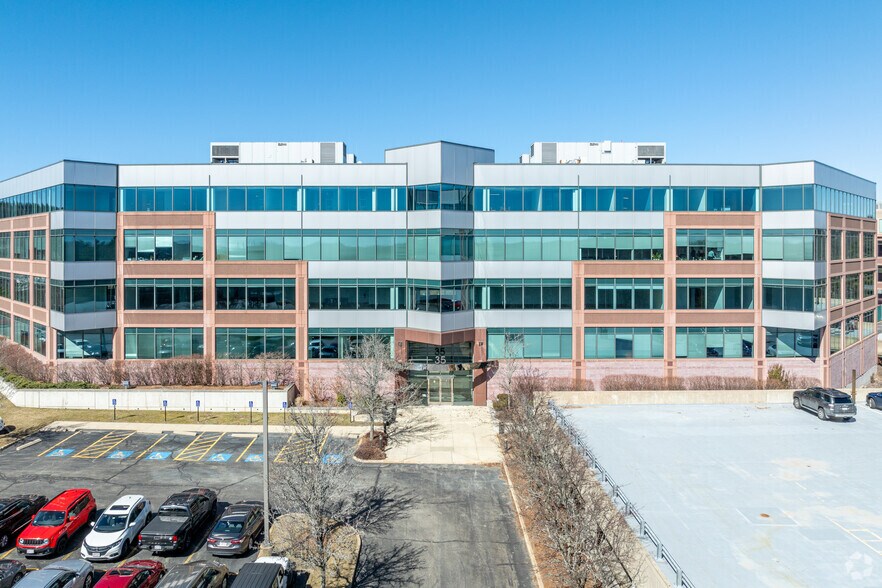 More Photos Of 35 Corporate Dr, Burlington Office For Lease