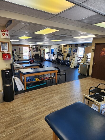 More Photos Of 29 Riverside St, Nashua Medical For Sale