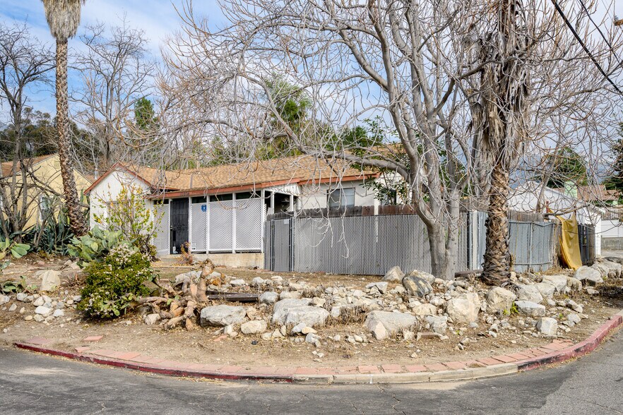 More Photos Of 7025 Day St, Tujunga Multifamily For Sale