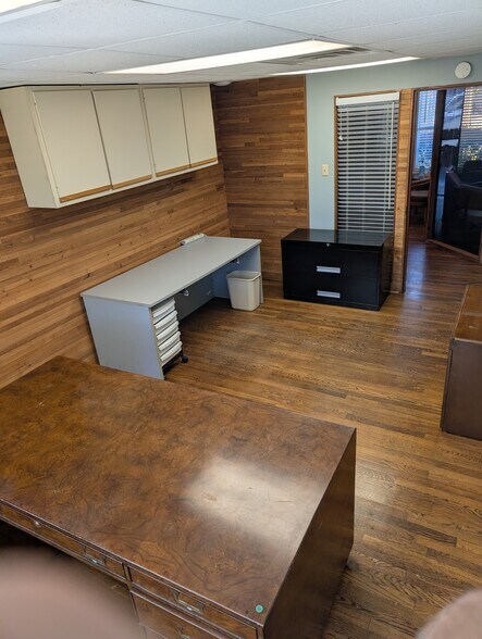 More Photos Of 1212 Antoine Dr, Houston Coworking Space