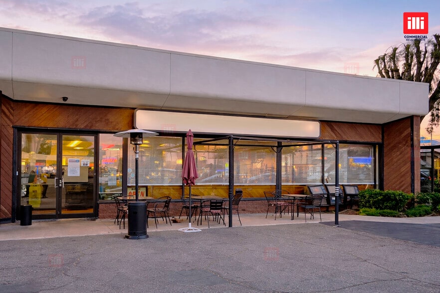 More Photos Of 7138 Shoup Ave, Canoga Park Unknown For Lease