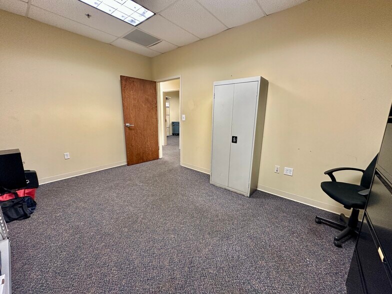 More Photos Of 17742 NW 115th Ave, Alachua Distribution For Lease