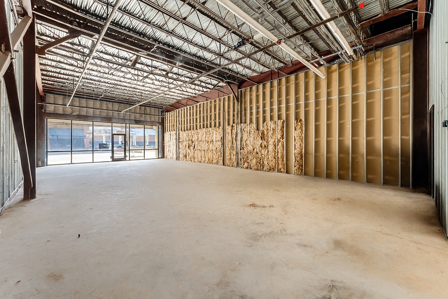 More Photos Of 4899 Highway 6, Missouri City Restaurant For Lease