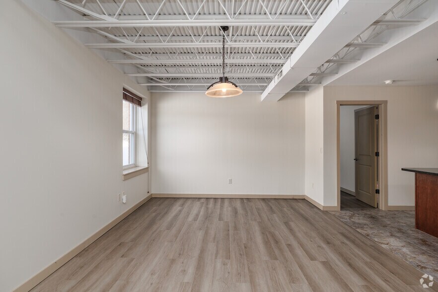 More Photos Of 4001 E Genesee St, Syracuse Apartments For Lease
