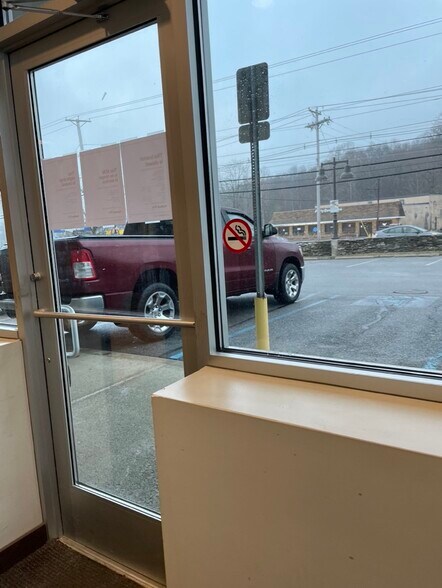 More Photos Of 84 N Plank Rd, Newburgh Storefront For Lease