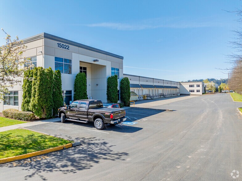 More Photos Of 15022 Puyallup St E, Sumner Distribution For Lease