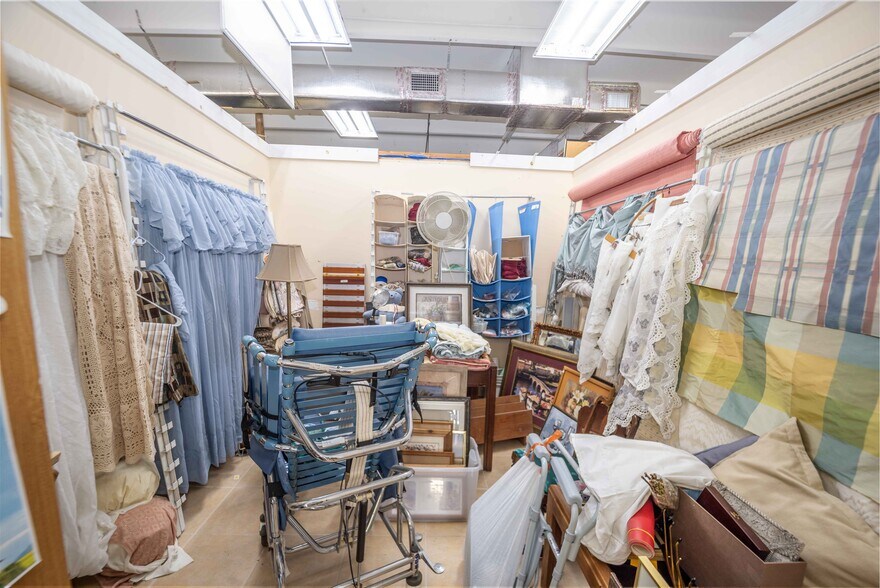 More Photos Of 619 N Dixie Ave, Fruitland Park General Retail For Sale