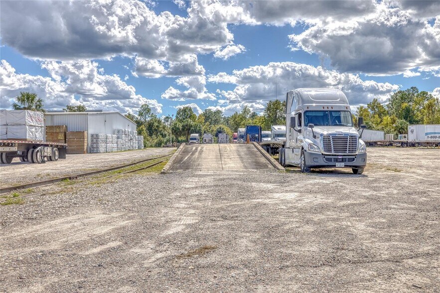 More Photos Of 1330 US 17, Seville Warehouse For Sale