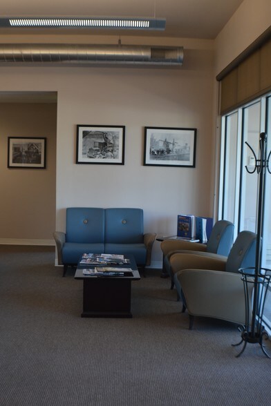 More Photos Of 125 Schoolhouse Loop, Kalispell Office For Sale