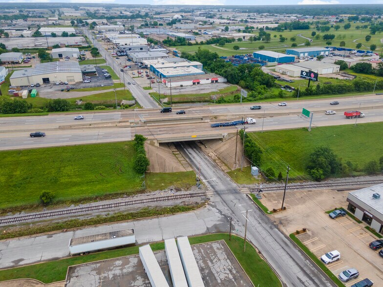 More Photos Of 5440 S 101st East Ave, Tulsa Warehouse For Sale