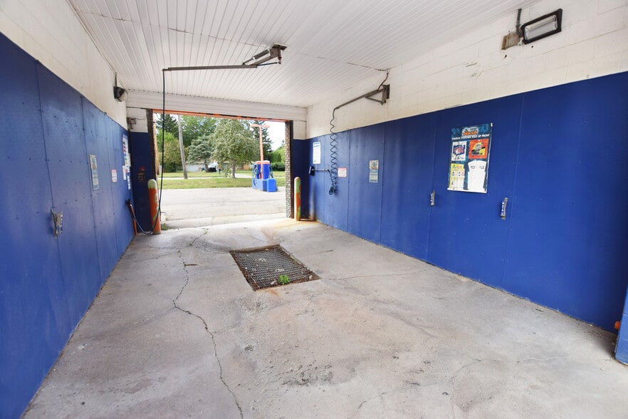 More Photos Of 5069 Fenton Rd, Flint Carwash For Sale