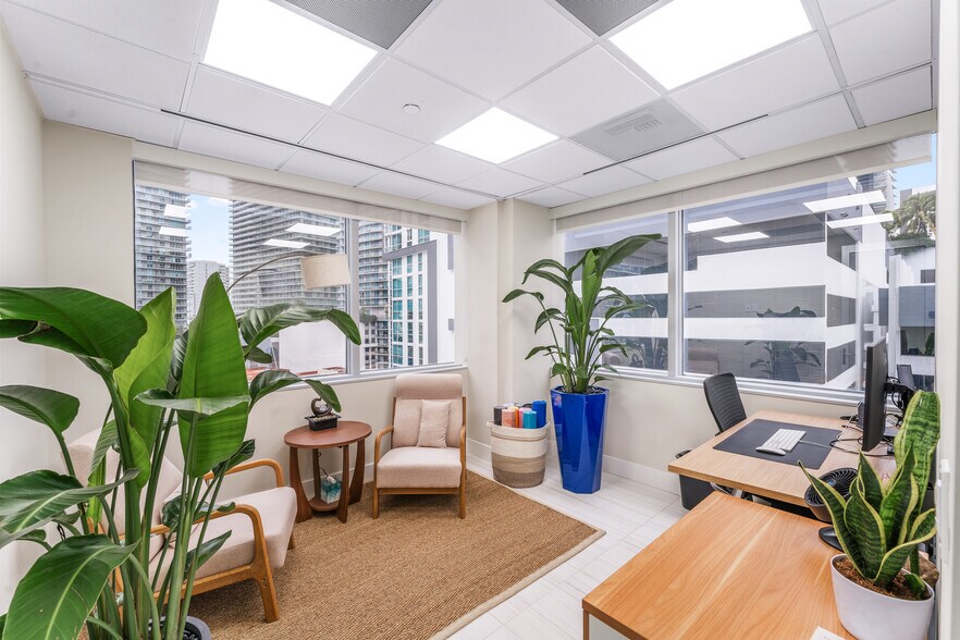 More Photos Of 1200 Brickell Ave, Miami Office For Lease