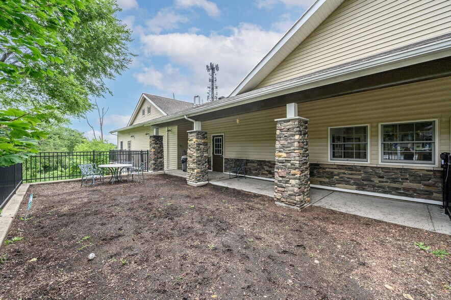 More Photos Of 612 Mount Pleasant Ave, West Orange Veterinarian Kennel For Sale