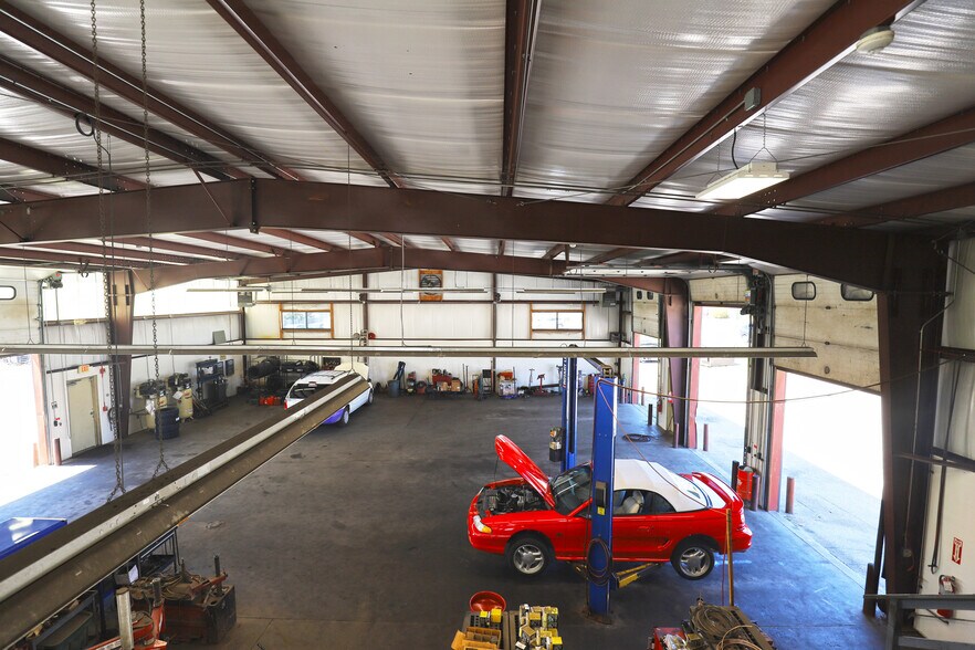 More Photos Of 606 MacArthur Blvd, Pocasset Industrial For Sale