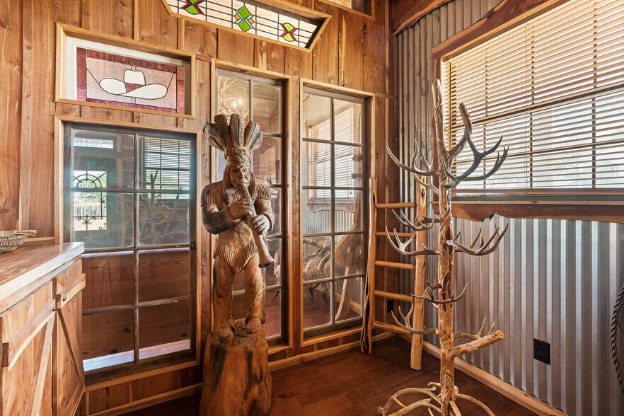 More Photos Of 2692 Highway 105 W, Navasota Specialty For Sale