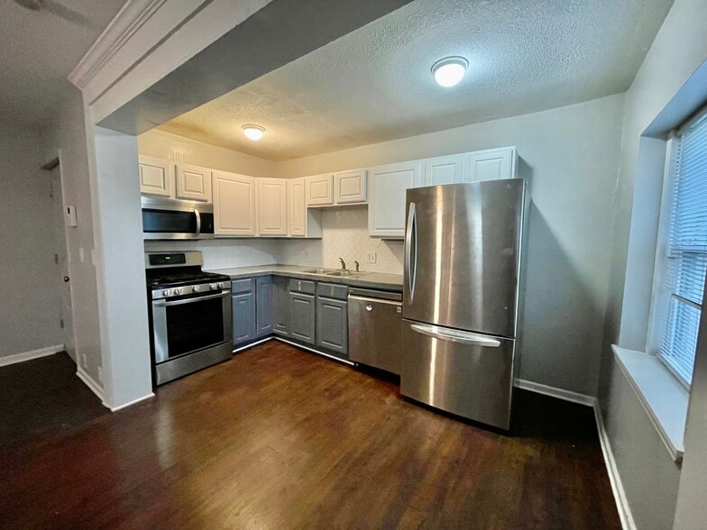 More Photos Of 3401-3403 Central St, Kansas City Apartments For Sale