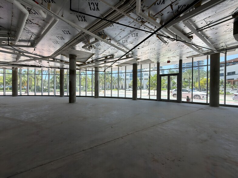 More Photos Of 1 Collins Ave, Miami Beach Apartments For Lease
