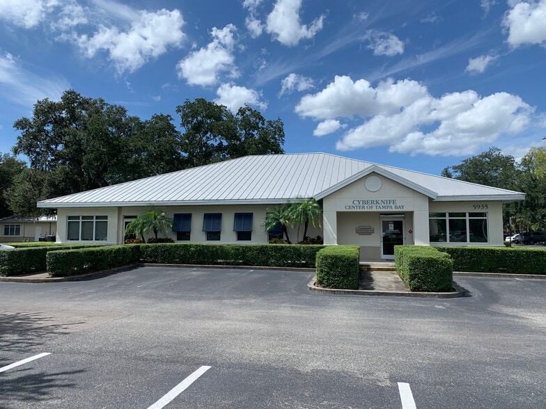 More Photos Of 5935 Webb Rd, Tampa Medical For Lease