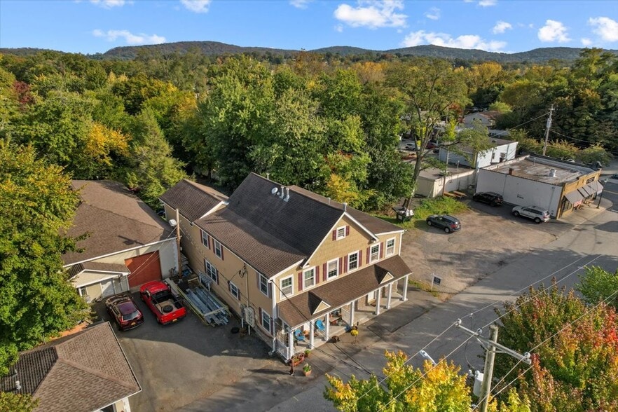 More Photos Of 10 Burnside Ave, Congers Apartments For Sale