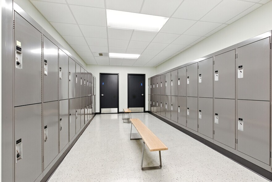 More Photos Of 373 Highland Ave, Salem Industrial For Lease