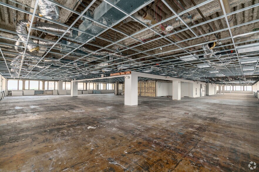 More Photos Of 800 N King St, Wilmington Office For Lease