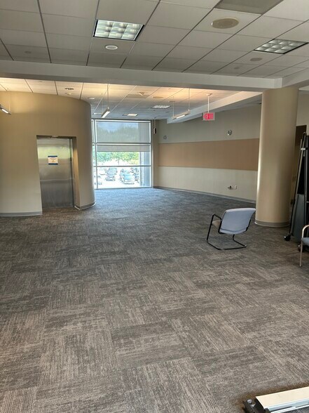 More Photos Of 280 Shennecossett Rd, Groton Office For Lease