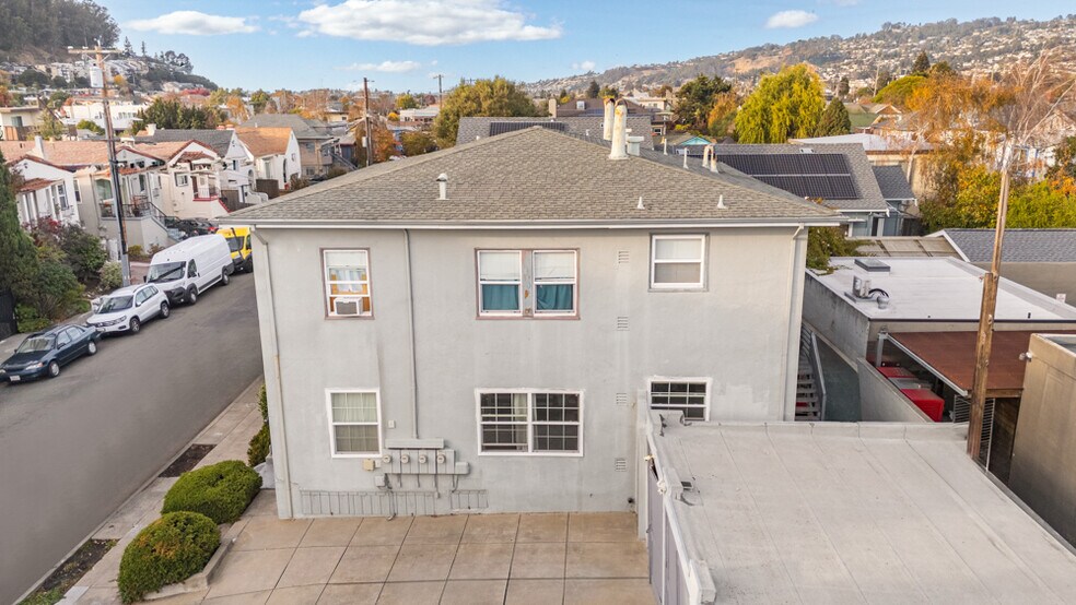 More Photos Of 845 Stannage Ave, Albany Apartments For Sale