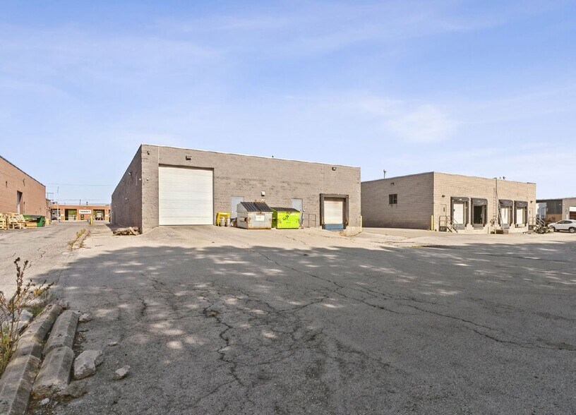 More Photos Of 1346 Speers Rd, Oakville Warehouse For Lease