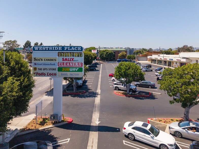 More Photos Of 3000-3130 S Sepulveda Blvd, Los Angeles Unknown For Lease