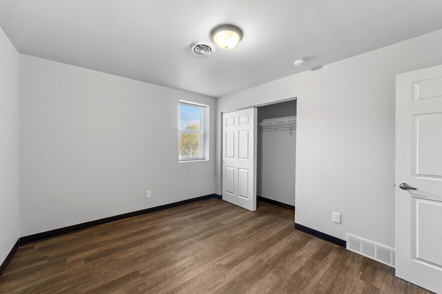 More Photos Of 1105 2nd Ave, Akron Apartments For Sale