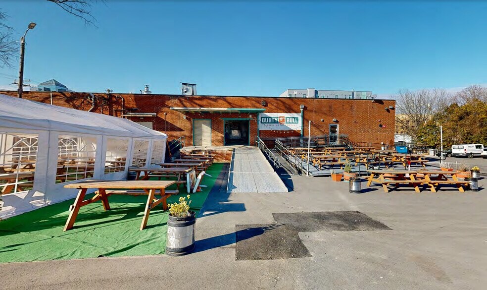 More Photos Of 206 Broadway St, Durham Warehouse For Lease