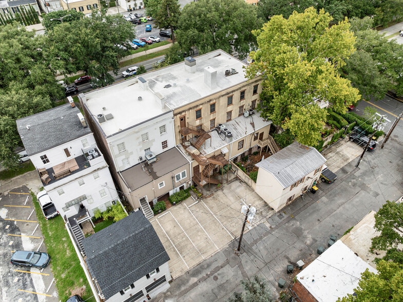 More Photos Of 120-124 W Liberty St, Savannah Office Residential For Sale