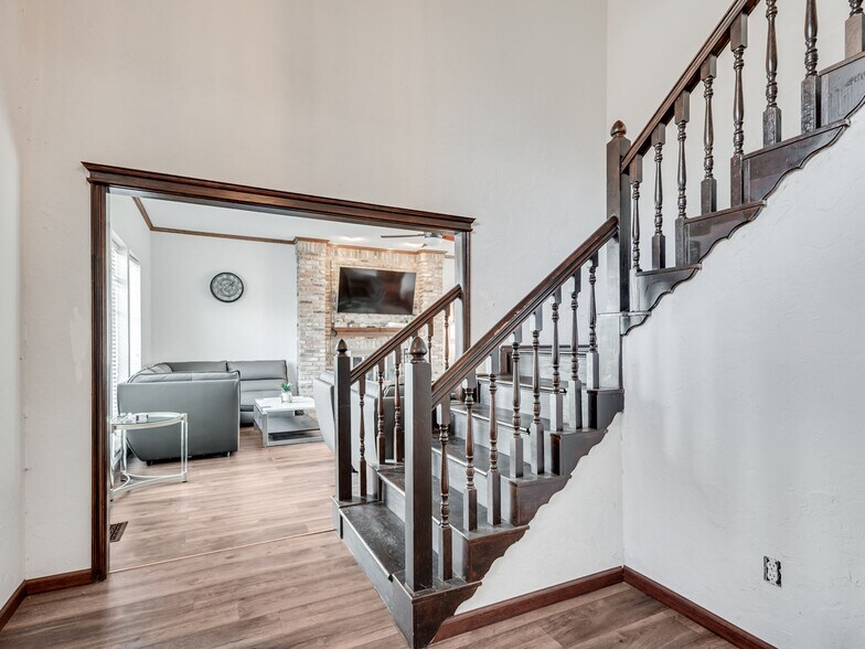 More Photos Of 3595 E State Highway 9, Norman Industrial For Sale