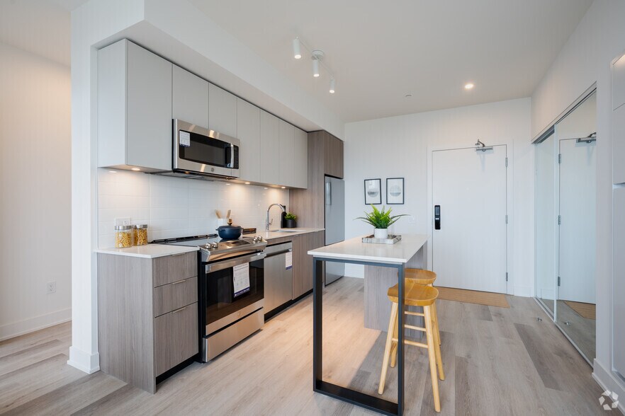 More Photos Of 500 Upper Wellington St, Hamilton Apartments For Lease
