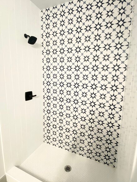 More Photos Of 2 S Hunsley Hills Blvd, Canyon Apartments For Sale