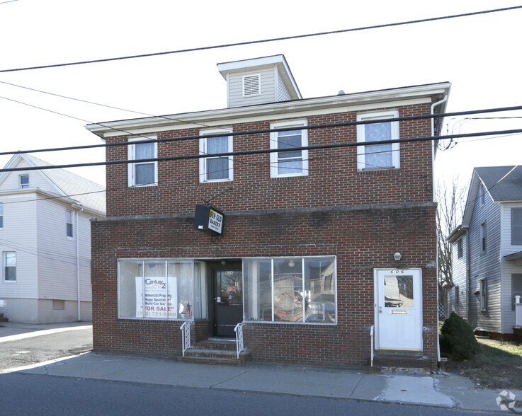More Photos Of 606 Main St, Sayreville General Retail For Sale