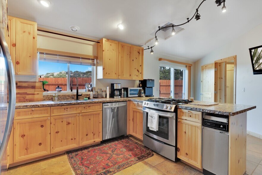 More Photos Of 70111 State Highway 74, Mountain Center Restaurant For Sale