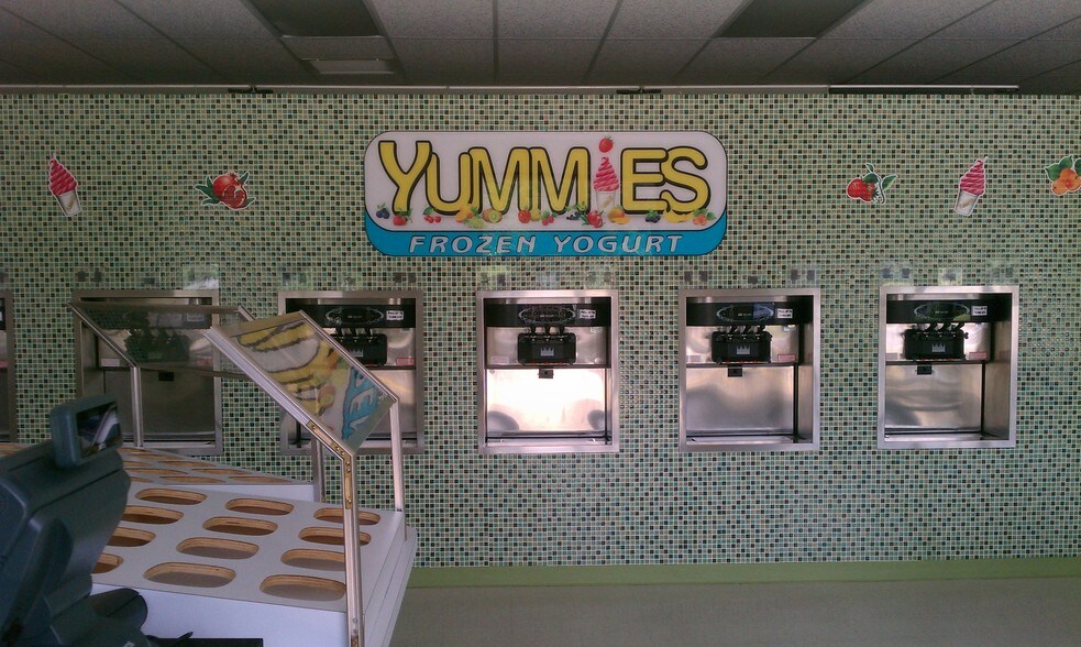 More Photos Of 2060 W Gause Blvd, Slidell General Retail For Lease