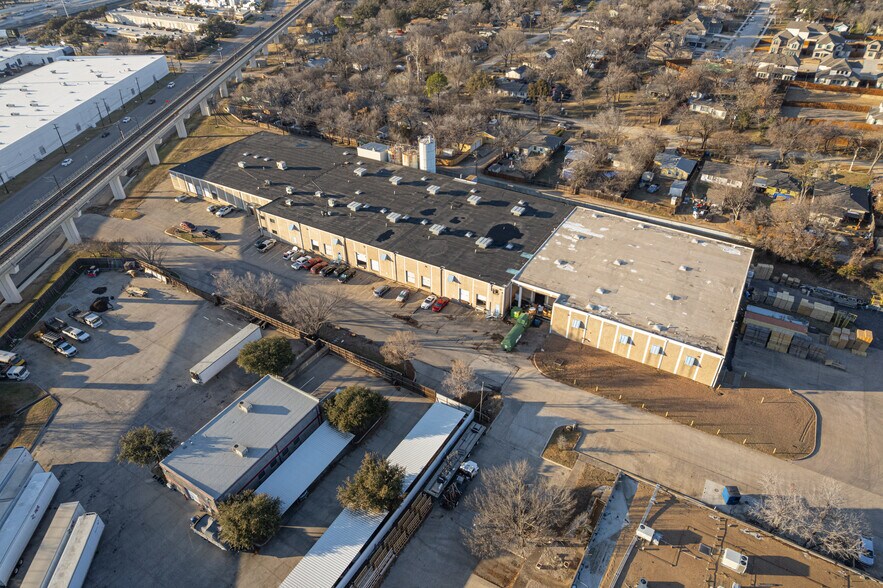 More Photos Of 1420 Vinylex Dr, Carrollton Distribution For Sale