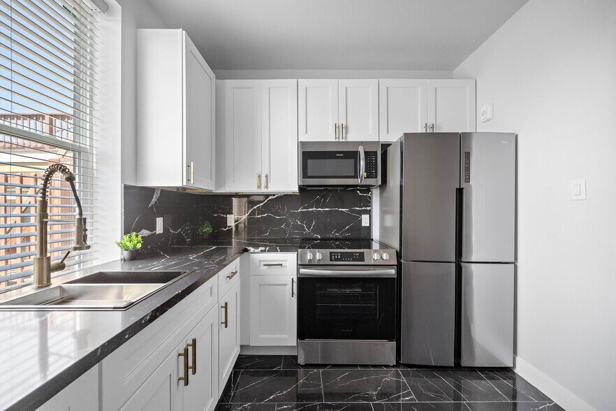 More Photos Of 801 Broadway St, Galveston Apartments For Sale
