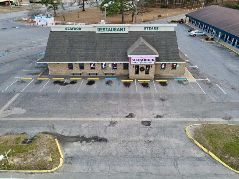More Photos Of 101 W Boulevard, Williamston Restaurant For Sale