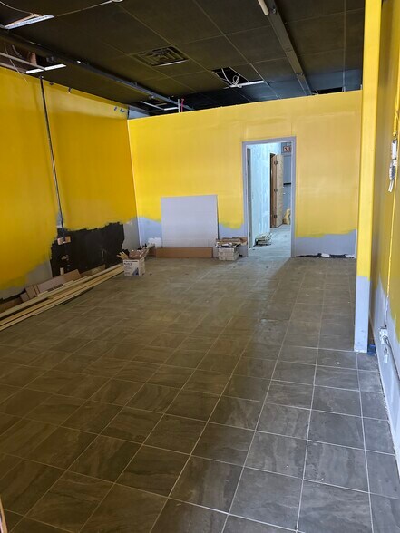 More Photos Of 6801-6859 Longview Rd, Kansas City Unknown For Lease
