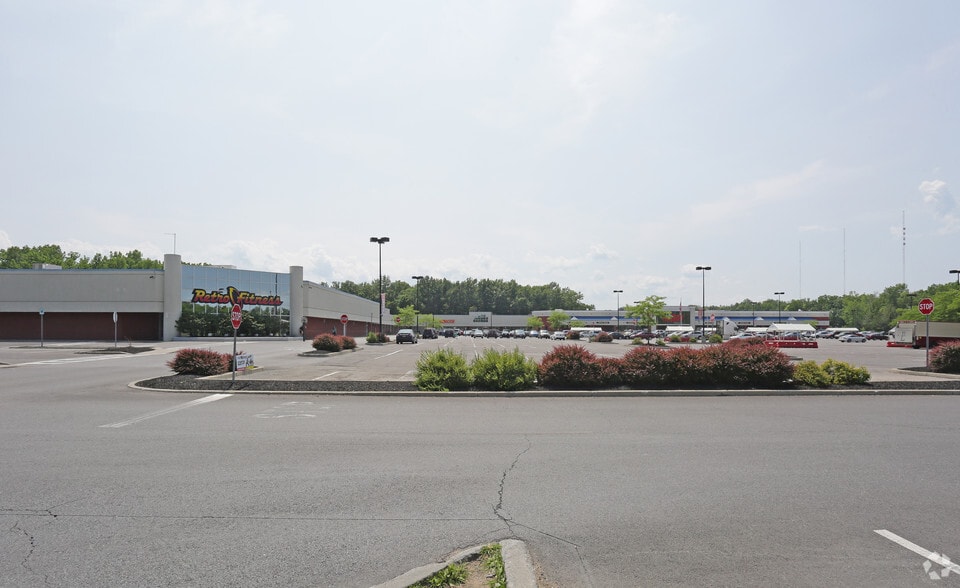 More Photos Of 1892 Central Ave, Albany Storefront For Lease