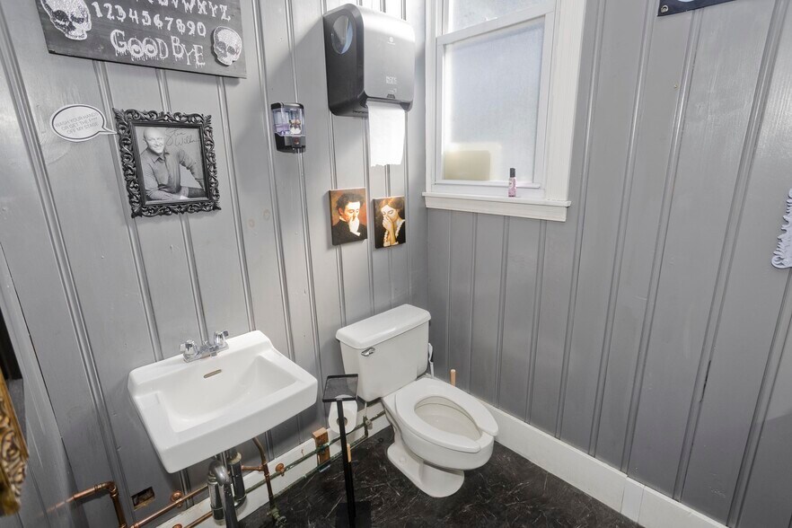 More Photos Of 52 Gladdu Ave, Chicopee General Retail For Sale