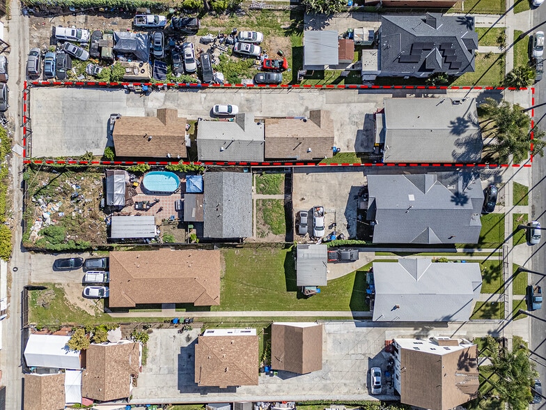 More Photos Of 1565 W 51st St, Los Angeles Multifamily For Sale
